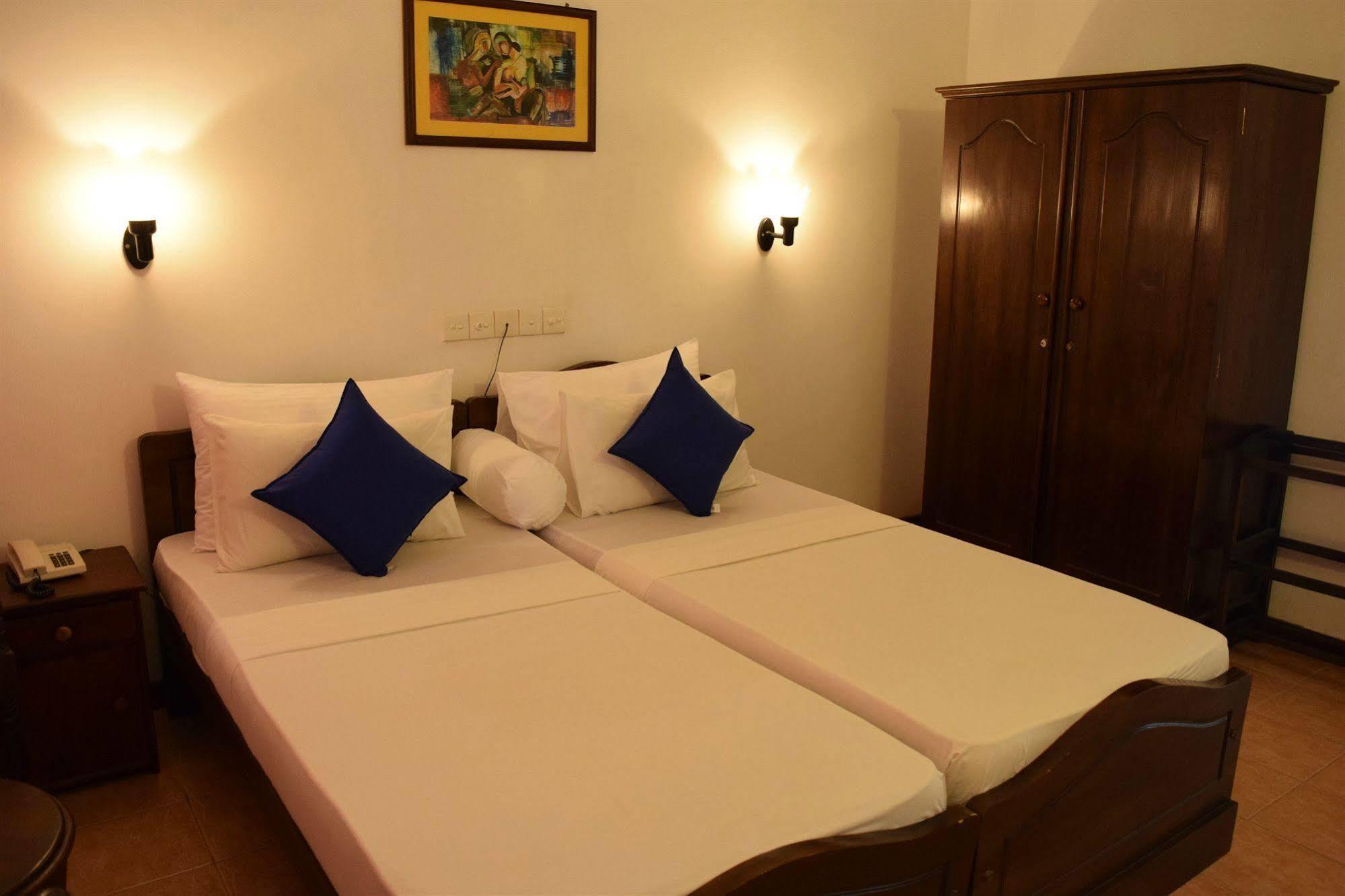 Hotel Lagoon Paradise เนกอมโบ ภายนอก รูปภาพ