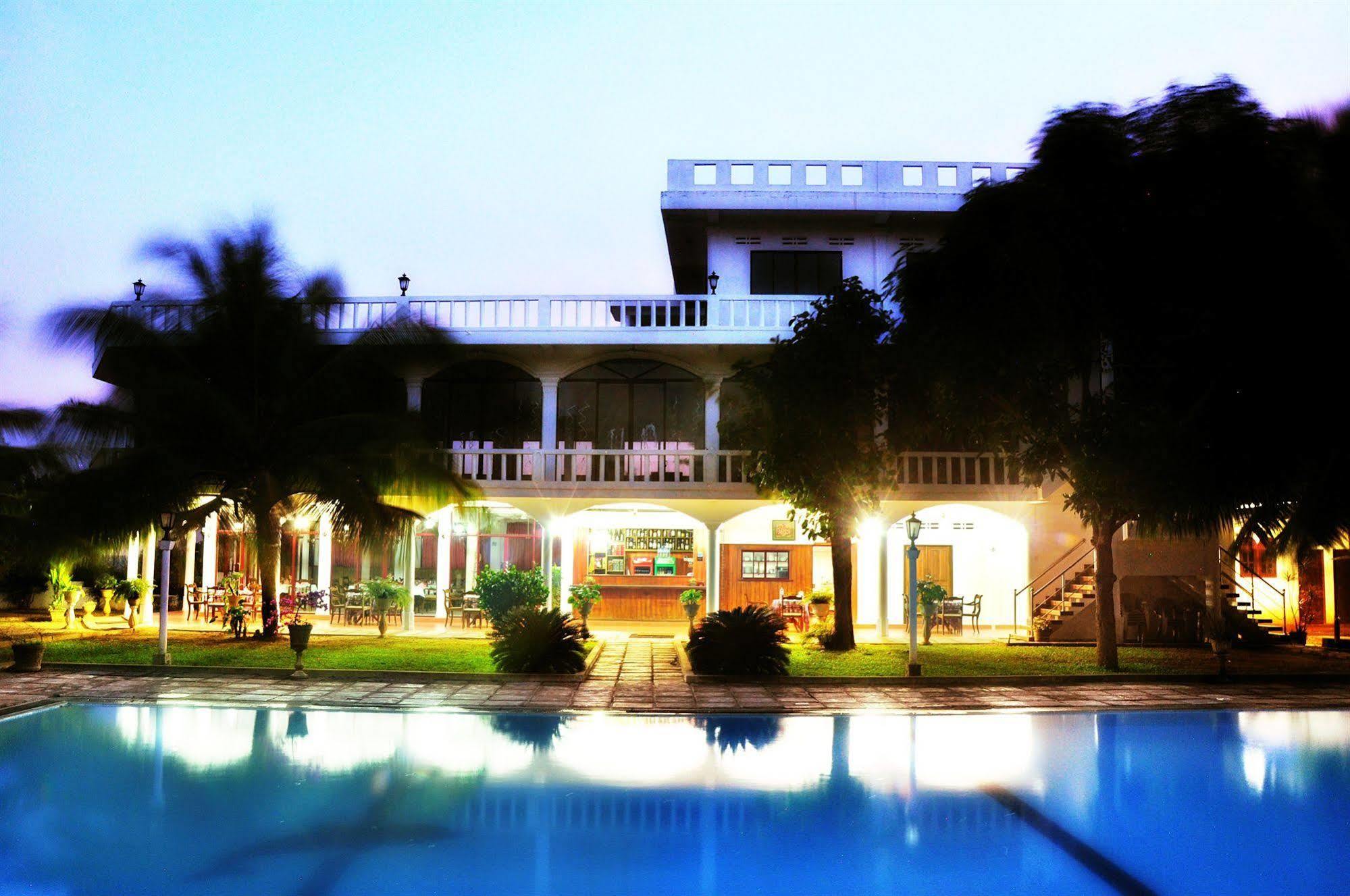 Hotel Lagoon Paradise เนกอมโบ ภายนอก รูปภาพ