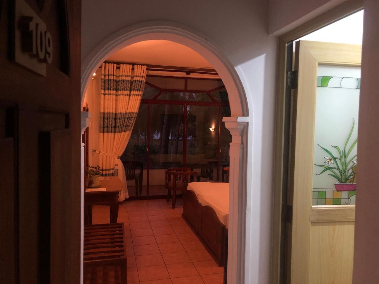 Hotel Lagoon Paradise เนกอมโบ ภายนอก รูปภาพ